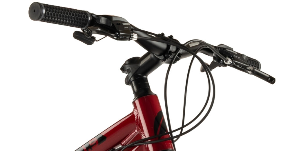 Rower górski MTB INDIANA X-Pulser 1.9 M17 29 cali męski Czerwony zbliżenie na kierownicę kierownica widoczna od przodu aluminiowa kierownica aluminiowy wspornik MAGIX typu A6938-31.8 E:70 ED lekkość trwałość manetki pokryte antypoślizgowym materiałem pewny chwyt