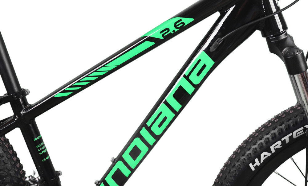 Rower młodzieżowy INDIANA X-Pulser 2.6 26 cale Czarno-zielony rower na białym tle widoczny z boku komfort jazdy odpowiednia kontrola nad rowerem 13-calowa aluminiowa rama rower bardzo zwinny lekki łatwo go podnieść dostosowana do najmłodszych geometria wybór rozmiaru ramy Twój wzrost mierzony w zrelaksowanej pozycji typ roweru