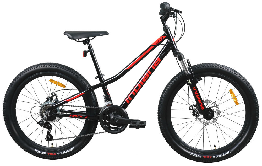 Czarno-czerwony rower młodzieżowy z napisem \'Indiana\' na ramie. Rower posiada grube opony i amortyzowany widelec.