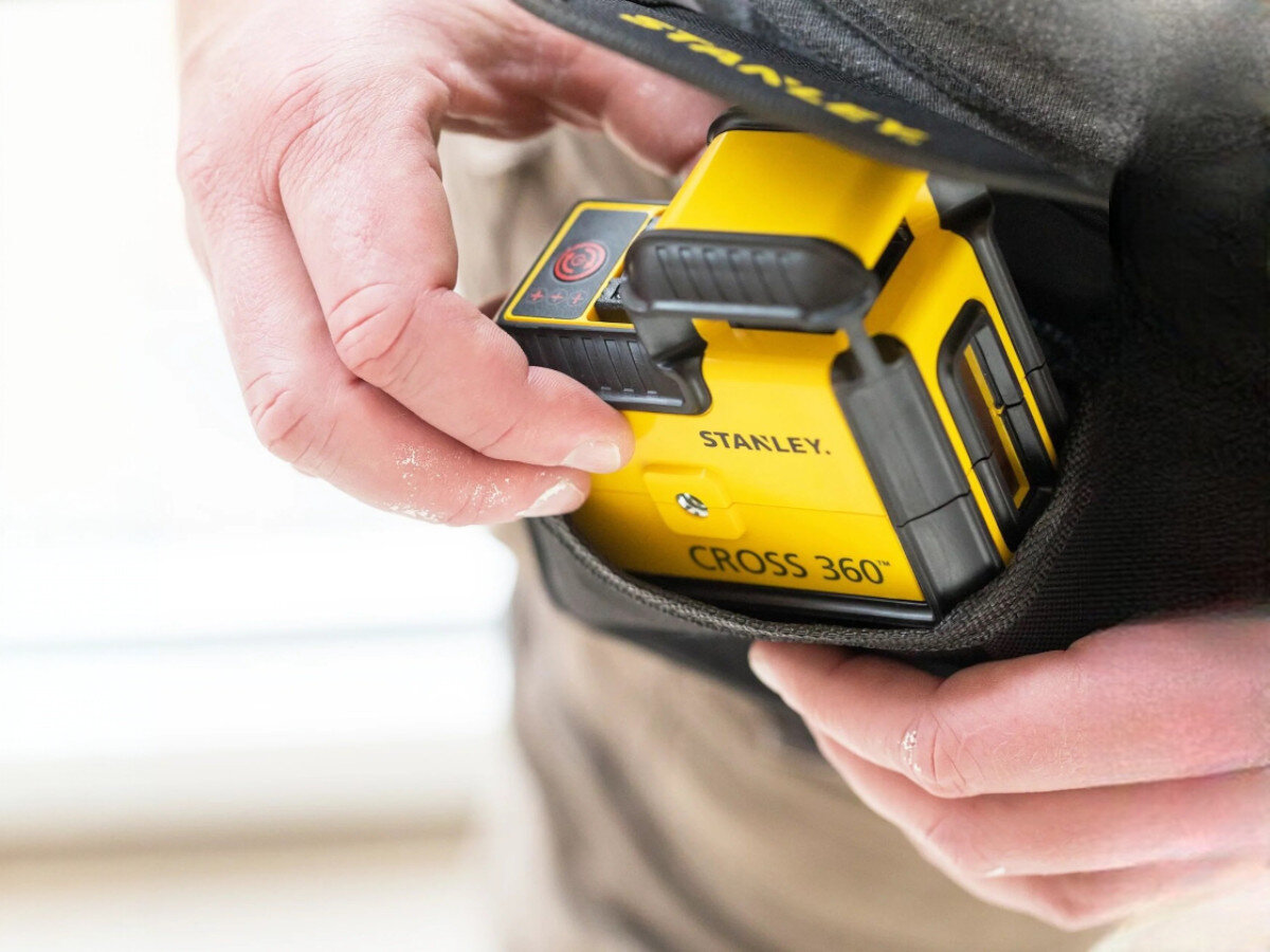Laser liniowy STANLEY STHT77640-1, baterie, ergonomiczny, mobilność, etui, laser wkładany do etui przy pasie
