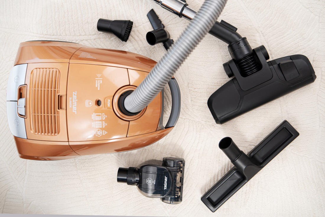 Odkurzacz ZELMER Sławek ZVC362 Bogaty wybór turboszczotka PET BRUSH szczotka parkietowa różnorodne ssawki usuwa zabrudzenia z każdej powierzchni zasięg wygoda efektywność sprzątanie