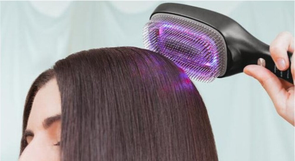Szczotka prostująca CECOTEC Haircare Revitalize Szampański Wzmocnienie od nasady czerwone światło LLLT mikroprądy EMS aktywuje cebulki włosów i wspiera ich wzrost gęstość, sprężystość i zdrowy wygląd