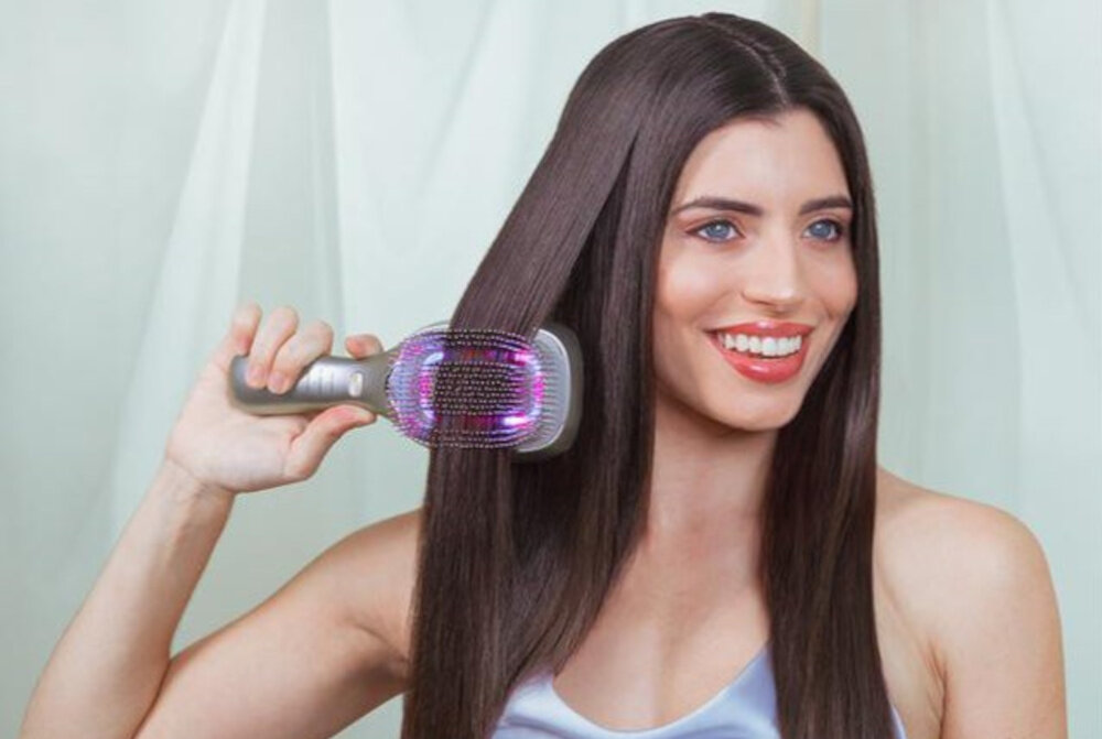 Szczotka prostująca CECOTEC Haircare Revitalize Szampański Regulacja przetłuszczania skóry Tryb „Oil Control” jony ujemne, niebieskie światło LED i EMS łagodzić stany zapalne ograniczać łupież