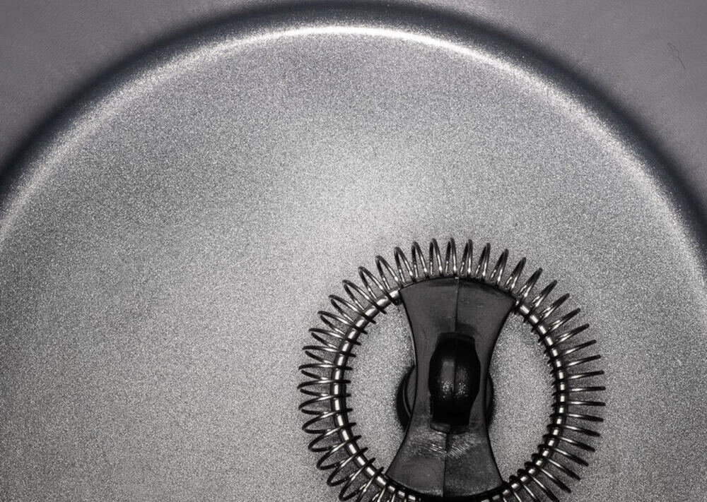 Spieniacz do mleka INSTANT POT Instant Milk Frother Łatwe czyszczenie Pokrywę i trzepaczkę można myć w zmywarce wnętrze z powłoką nieprzywierającą łatwo wyczyścić ręcznie