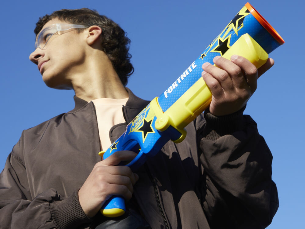 Wyrzutnia NERF Fortnite Half Tone Hero F8947EU4 zabawa na zewnątrz zabawa w ogrodzie na podwórku wspólna aktywność