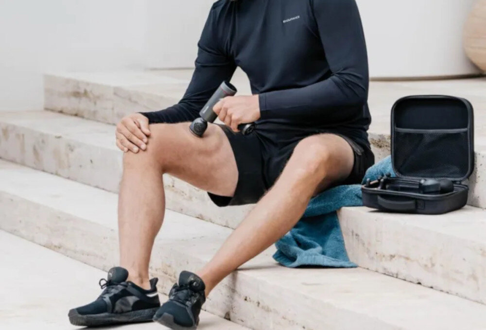 Masażer ręczny Gun BEURER MG 195 Hot & Cold zdjęcie lifestyle Masaż dopasowany do Ciebie 9 poziomów intensywności  potrzeby siła odpowiada na różne potrzeby użytkowników