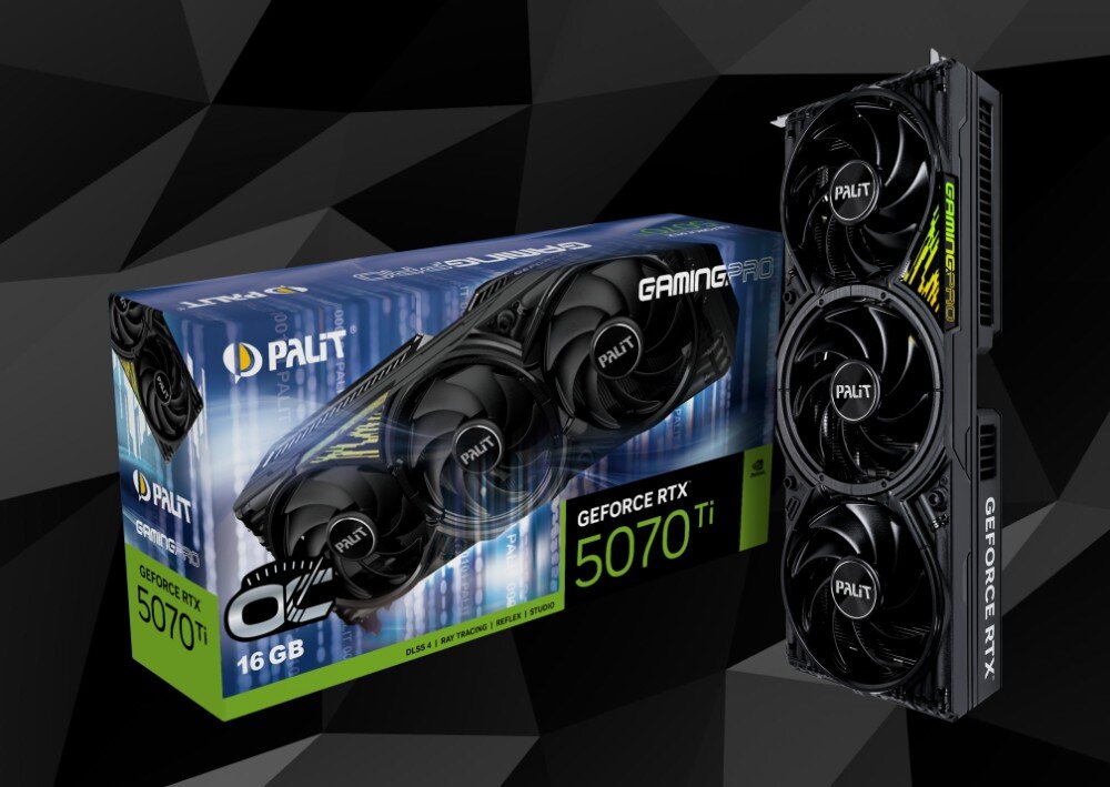 Karta graficzna PALIT GeForce RTX 5070 Ti GamingPro OC 16GB Opakowanie i karta graficzna ustawione pionowo, widoczne trzy wentylatory oraz oznaczenie modelu RTX 5070 Ti na pudełku, opis