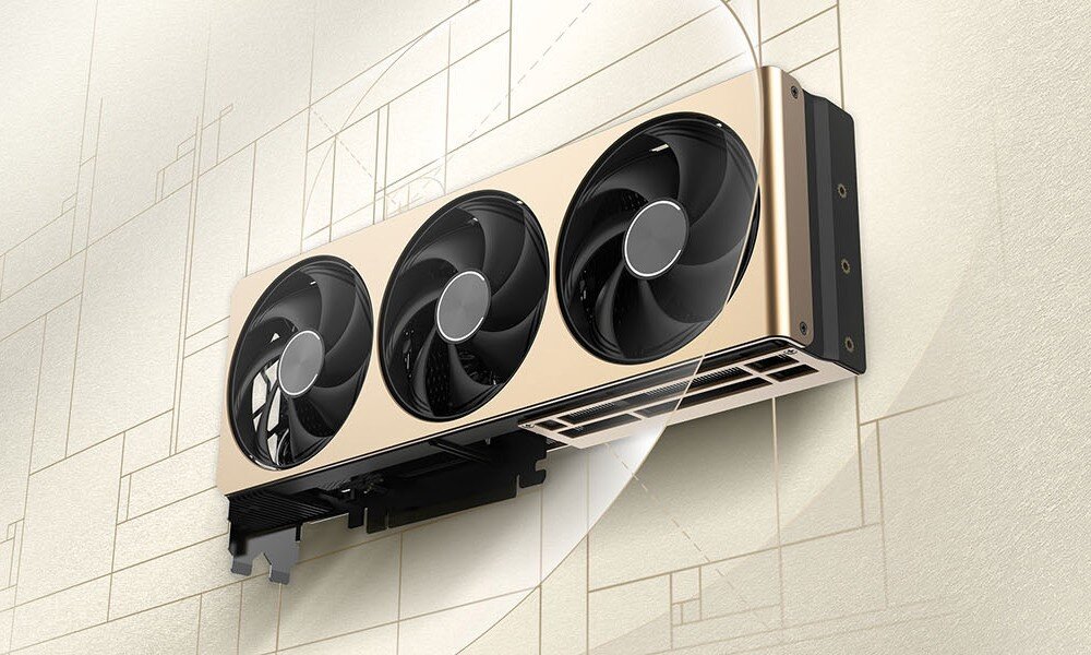 Karta graficzna MSI GeForce RTX 5070 Inspire 3X OC 12GB Karta graficzna z trzema wentylatorami w jasnej obudowie, widoczna pod kątem, opis