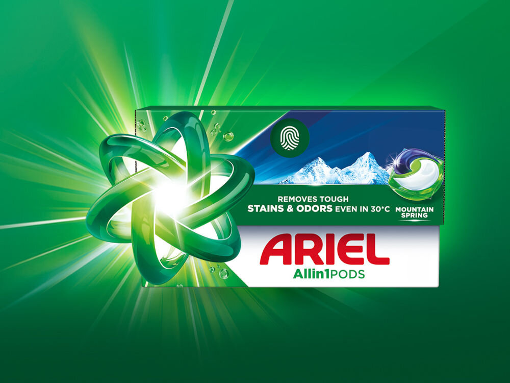 Kapsułki do prania ARIEL All In 1 Pods Mountain Spring - 70 szt. Opakowanie kapsułek do prania Ariel All-in-1 Pods Mountain Spring skutecznie usuwających plamy i zapachy nawet w 30 stopniach Celsjusza