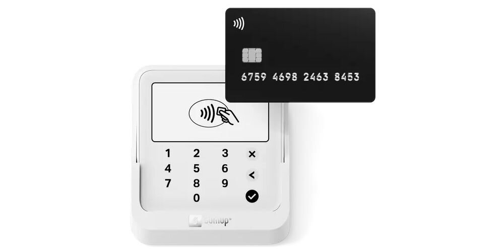 Terminal płatniczy SUMUP Solo Lite Bundle Bluetooth urządzenie na białym tle z kartą przyłożoną Bluetooth brak potrzeby stosowania przewodów mobilność