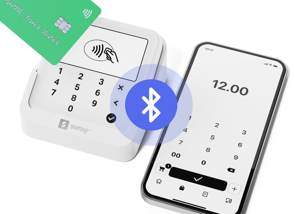 Terminal płatniczy SUMUP Solo Lite Bundle Bluetooth urządzenie na białym tle z kartą i telefonem obok ikona Bluetooth aplikacja mobilna SumUp dostęp do raportów historii zwroty potwierdzenia zaplecze sprzedażowe