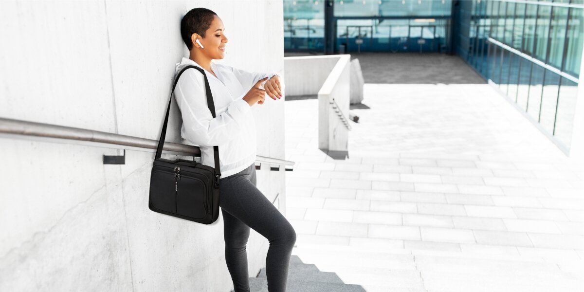 SAMSONITE Guardit torba na ramieniu kobiety w kolorze czarnym