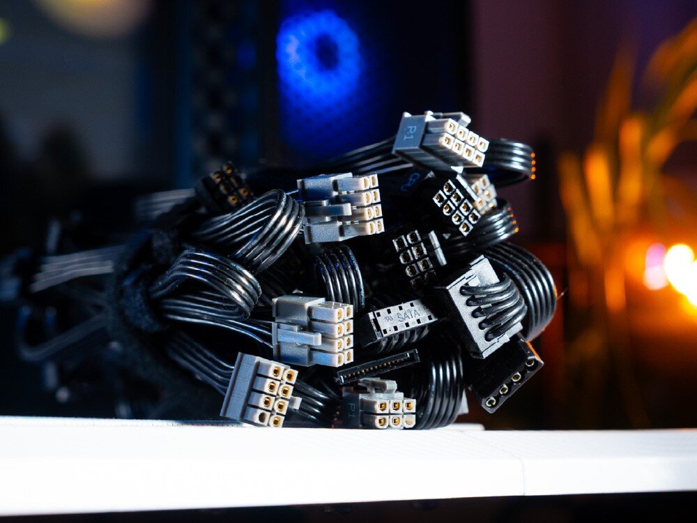 Zasilacz ENDORFY Supremo FM6 850W Wiązki okablowania zasilacza ENDORFY Supremo FM6 850 W.