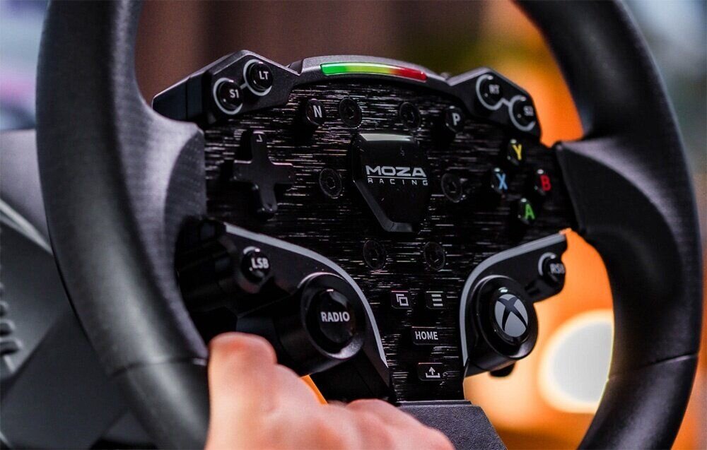 Kierownica MOZA Racing R3 RS053 (XBOX/PC) kierownica trzymana w dłoni baza moment obrotowy odczucie detali toru obudowa kształt litery X konstrukcja z aluminium lotniczego inteligentny system chłodzenia