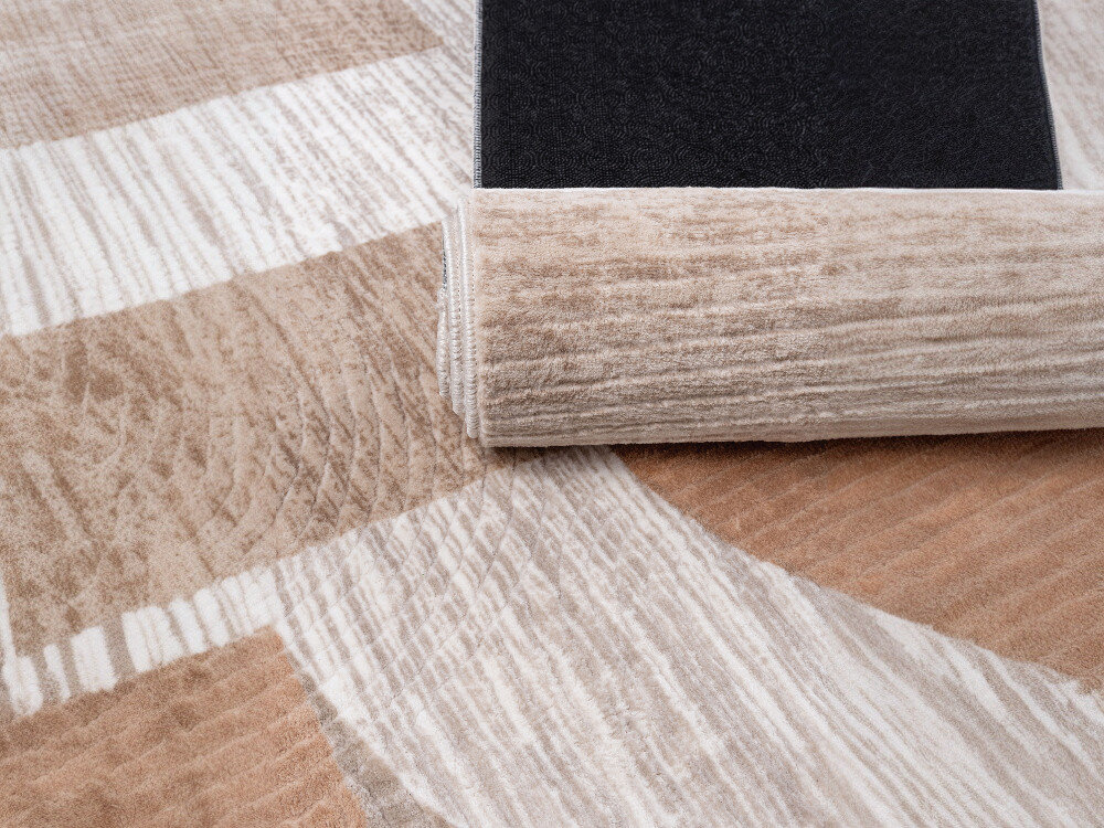 Dywan wewnętrzny MULTIDECOR Stilo New Print 507852 160 x 230 cm Wielokolorowy, 160x230, salon, sypialnia, kształt, zbliżenie na dywan wraz z zrolowanym dywanem na górze