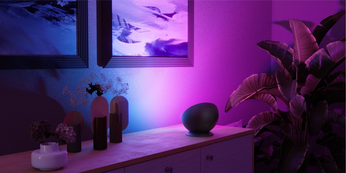 Lampa HAMA 176664 Wi-Fi Czarny, ergonomia, wystrój, konstrukcja, rozmiar, w fioletowym tle łazienka dzięki lampie