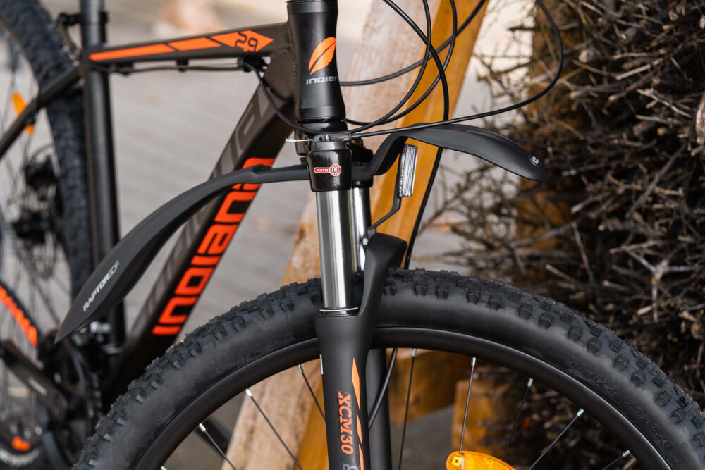 Błotniki rowerowe SIMPLA Raptor MTB 24-28 skręcają wraz z kołem