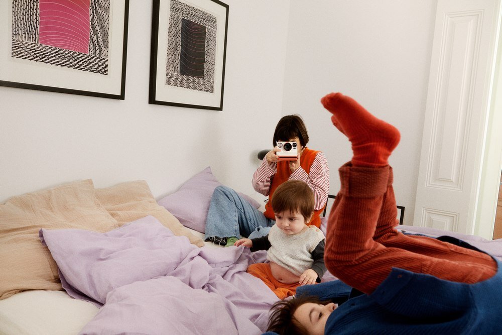 Aparat natychmiastowy POLAROID Now Gen 3 dzieci robią zdjęcia wykonanie  40% z materiałów pochodzących z recyklingu 