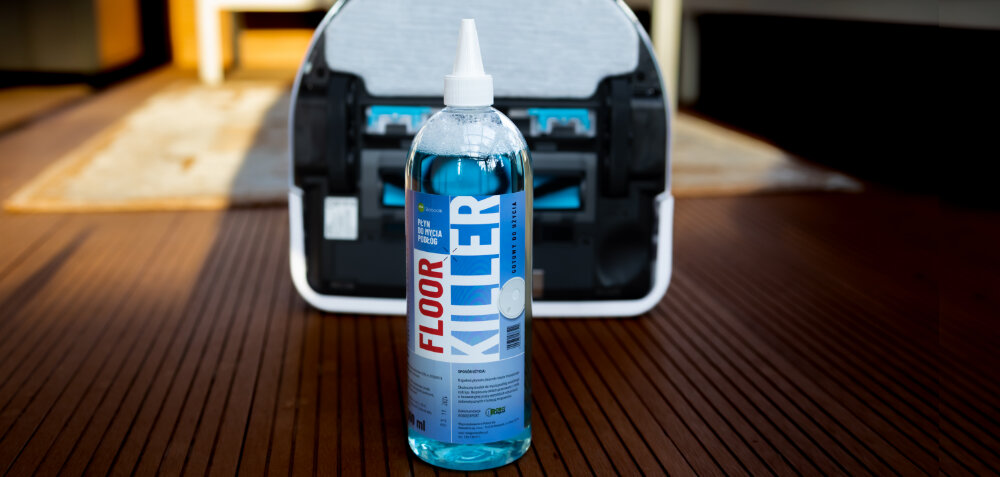 PŁYN DO MYCIA PODŁÓG MAŁY ROBOCIK NISKOPIENIĄCY FLOOR KILLER 1000ML lifestyle podłoga front opakowanie odkurzacz spód
