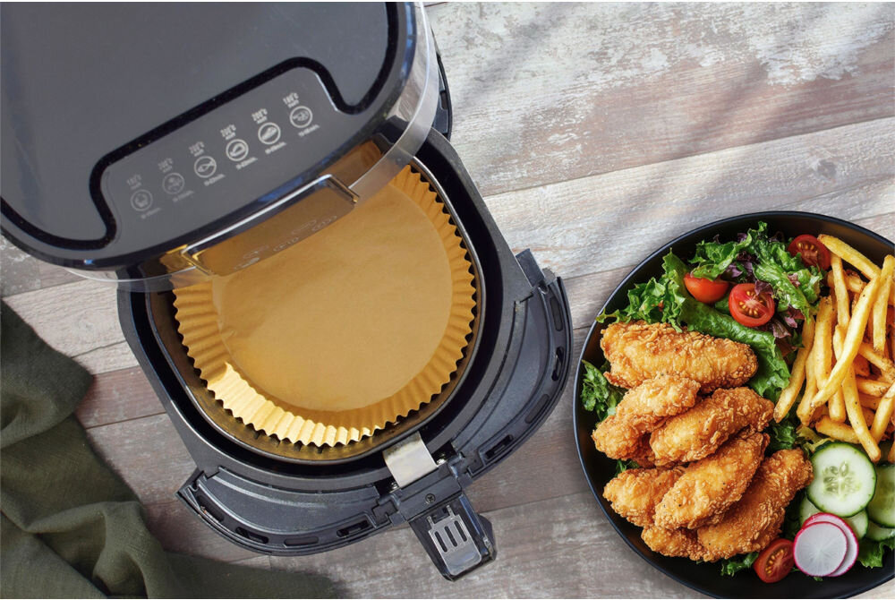 Foremki papierowe GÖTZE & JENSEN AFA120PS do Air Fryer 20 cm (100 sztuk) foremka włożona do frytownicy