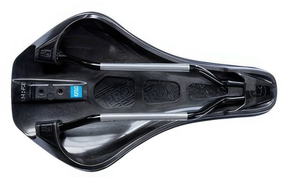 Siodełko PRO Stealth Offroad PRSA0320 siodełko na białym tle widoczne od spodu szyny ze stali nierdzewnej Inox o średnicy 7 mm wysoka wytrzymałość odporność na korozję pewne mocowanie w jarzmie sztycy stabilność siodełka