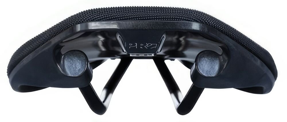 Siodełko PRO Stealth Offroad PRSA0320 siodełko na białym tle widoczne od tyłu mostek C-Tech montaż akcesoriów PRO pod siodełkiem pozwala zamocować wyposażenie bez opasek i prowizorycznych uchwytów