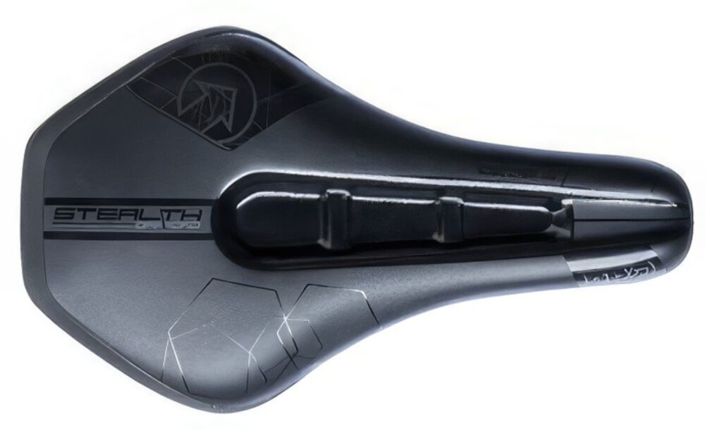 Siodełko PRO Stealth Offroad PRSA0321 siodełko na białym tle widoczne z góry wypełnienie z pianki EVA działa sprężyście skutecznie pochłania wibracje lepiej redukuje wstrząsy