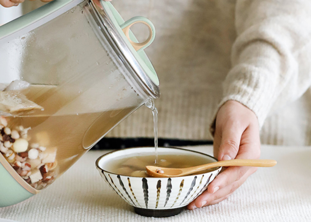 Czajnik BUYDEEM K1594T z funkcja parowaru, regulacją temperatury i zaparzaczem Miętowy Zdrowe przygotowanie potraw Precyzyjna regulacja temperatury bez dodatkowego wysiłku