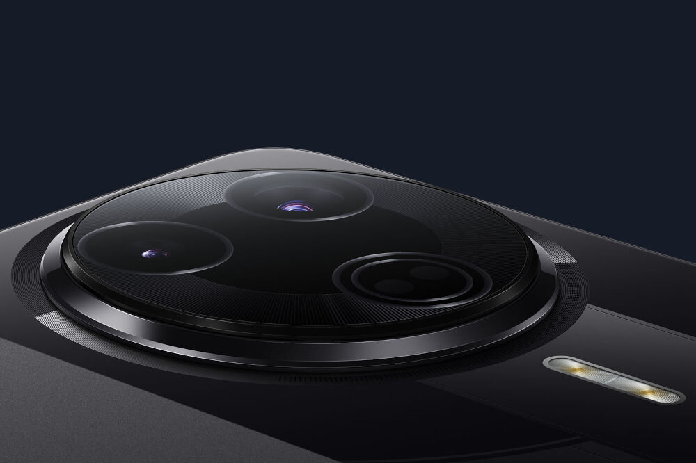 Smartfon XIAOMI Poco F7 Pro 5G 12/512GB 6.67 120Hz zbliżenie na aparaty na tyle czytnik linii papilarnych szybkie odblokowanie metalowa ramka szklany tył