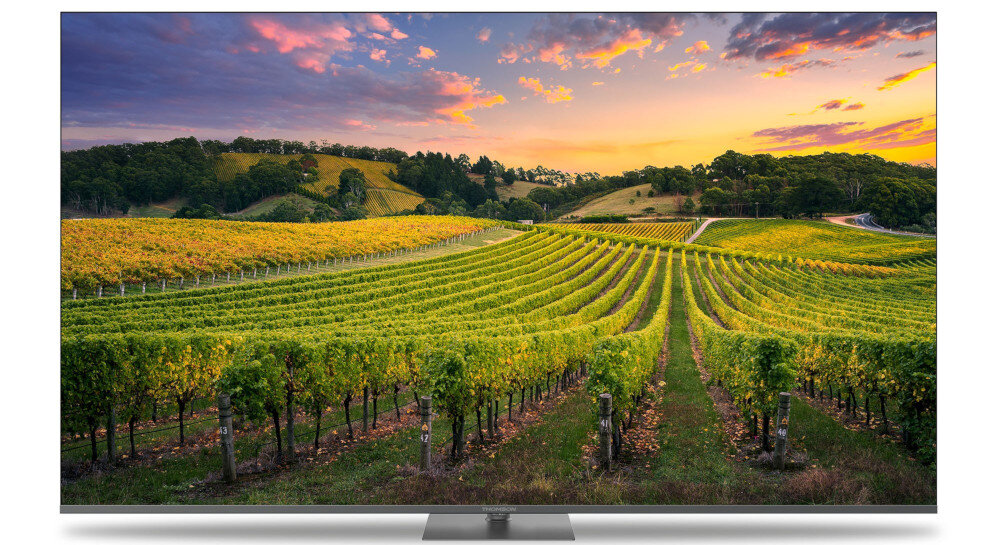 Telewizor THOMSON 43UG5C14 HDMI USB Bluetooth Ethernet, telewizor od frontu na białym tle