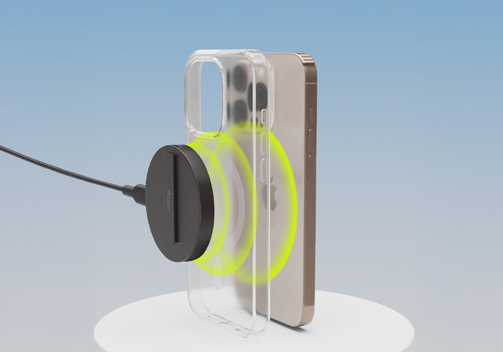 Etui ALLITY Clear Protector Mag do Apple iPhone  wizualizacja ładowania   