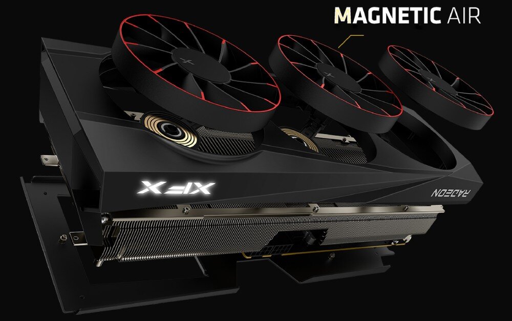 Karta graficzna XFX Quicksilver Radeon RX 9070 XT Magnetic Air Edition 16GB Wentylatory karty graficznej unoszące się nad obudową, podkreślona technologia Magnetic Air oraz widoczne podświetlane logo producenta, wentylatory magnetyczne