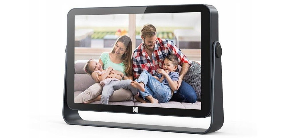 Ramka cyfrowa KODAK SB9782 Czarny prezentacja ramki od przodu pod kątem na białym tle ekran rozdzielczość proporcje ZOOM szeroki kąt widzenia