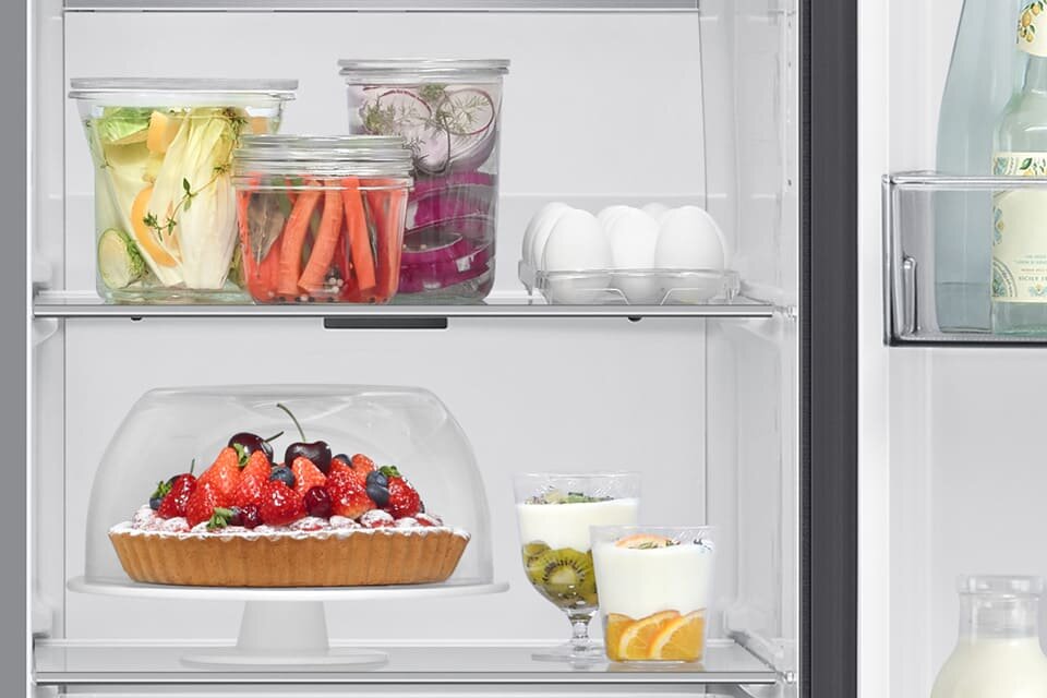 RS80F66KCFEO z półką z hartowanego szkła RS80F66KCFEO z półką z hartowanego szkła