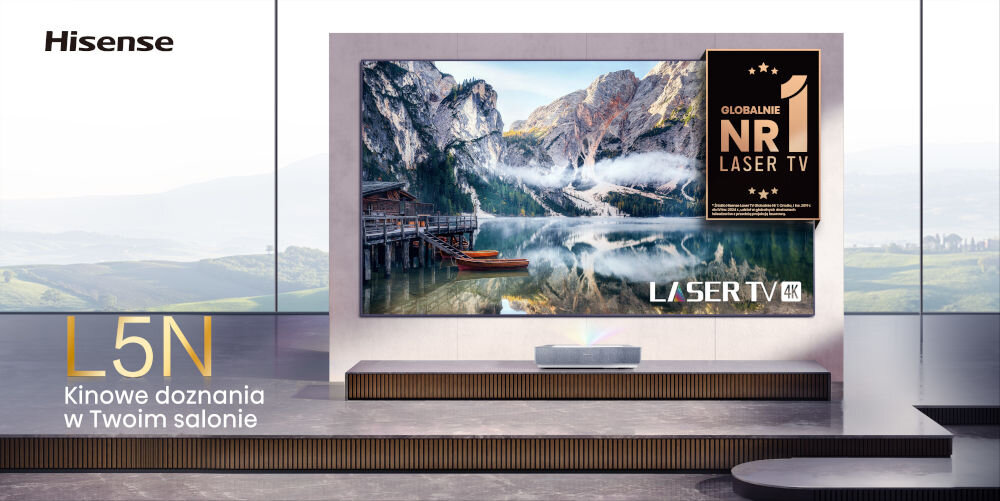 Laser TV HISENSE 120L5ND - Jasność i kontrast, laser postawiony na stoliku nad telewizorem w salonie