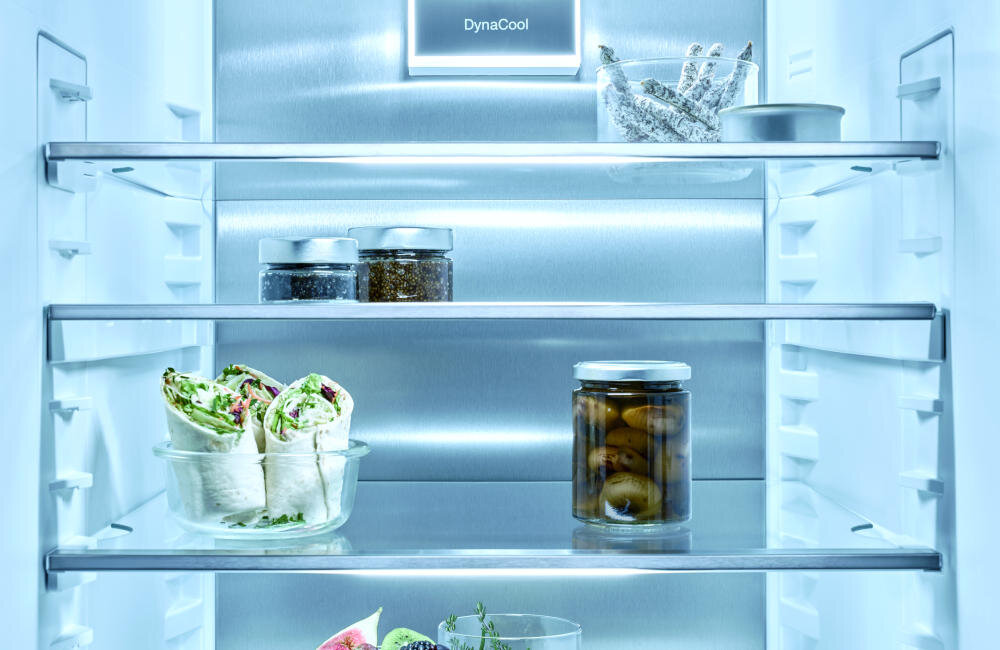 MIELE KFN 4898 AD rozkład powietrze ścianka clean steel szron