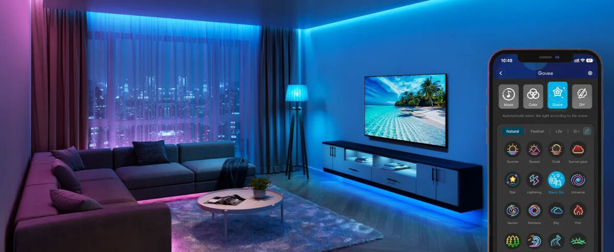 Taśma LED GOVEE H6110 (2 x 5m), długość, 10 metrów, wnętrza, RGB,  salon z niebiesko‑różowym oświetleniem LED za TV i zasłonami.