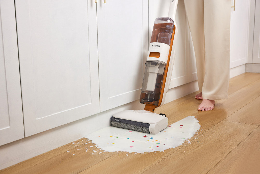 ODKURZACZ PIORĄCY TINECO IFLOOR Y2 PLUS Dokładność przy krawędziach konstrukcja szczotki  czyszczenie przy listwach i w narożnikach