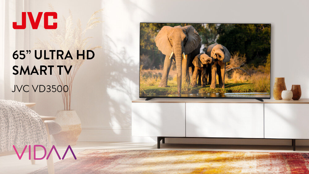 Telewizor JVC LT-65VD3500 - UHD i inteligentne funkcje, telewizor stojący na komodzie w salonie