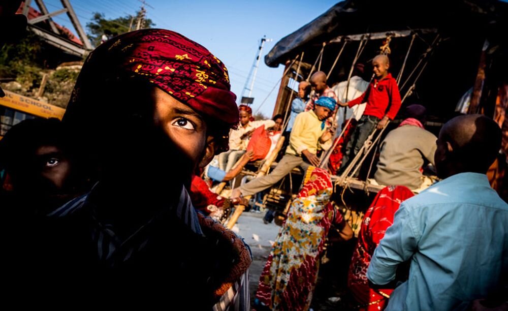 Obiektyw OLYMPUS M.Zuiko Digital ED 12 mm 1:2.0   ogniskowa przysłona ostrość pierścienie optyka soczewki powłoki montaż bagnet światło jasność zoom filtry waga