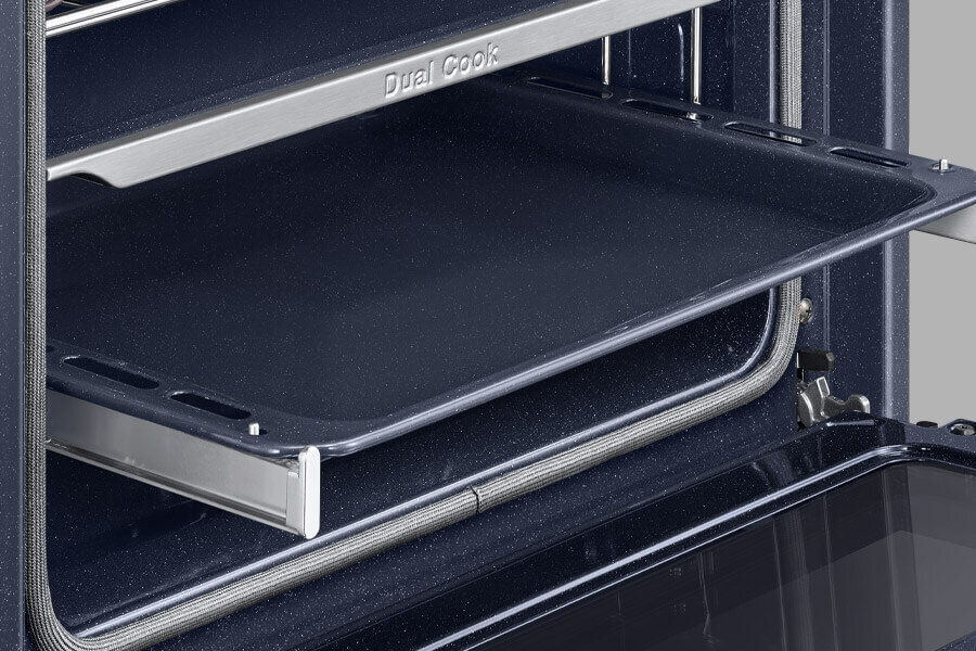 Piekarnik parowy NV7B57508AB Samsung: Media Expert - fotografia - prowadnice