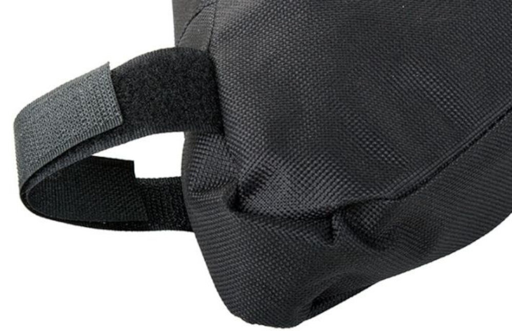 Torba rowerowa na ramę EXTRALINK 14327 białe tło zbliżenie na rzep mocowanie do ramy regulowane rzepy uniwersalność zawartość pozostaje bezpieczna