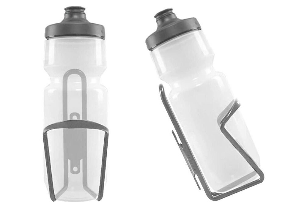 Koszyk na bidon EXTRALINK 14346 koszyk na białym w dwóch ujęciach na obu z bidonem specjalnie zaprojektowany kształt uchwytu można przewozić różne typy butelek elastyczność materiału bidon pozostaje na swoim miejscu ogranicza to ryzyko wypadnięcia napoju