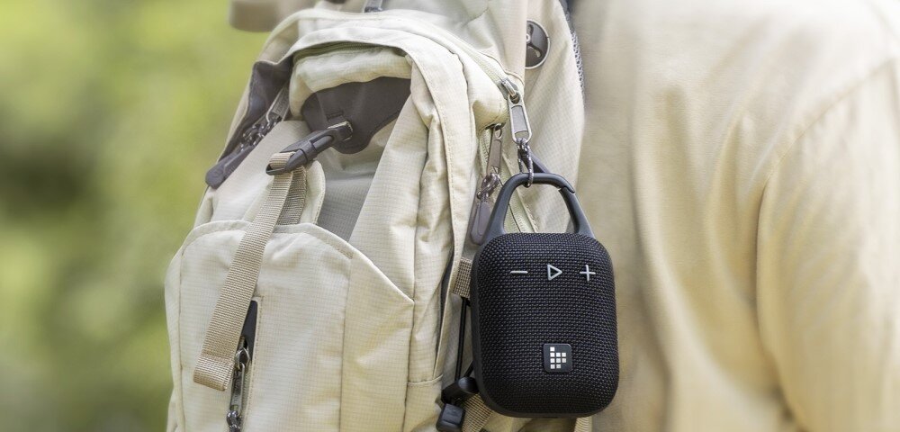 Głośnik TRONSMART Mirtune H1 20 godzin pracy na baterii, głośnik zaczepiony karabińczykiem do plecaka