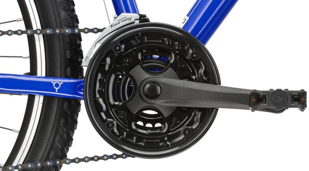 Rower górski MTB KROSS Hexagon 1.0 M19 26 cali męski Niebiesko-srebrny zbliżenie na korbę kasetę i łańcuch lekka wydajna konstrukcja korby korba WHEEL TOP typu 24-34-42T x 170 mm kaseta SHIMANO typu TZ500 14-28T solidność wytrzyma bardzo duży nacisk na pedały