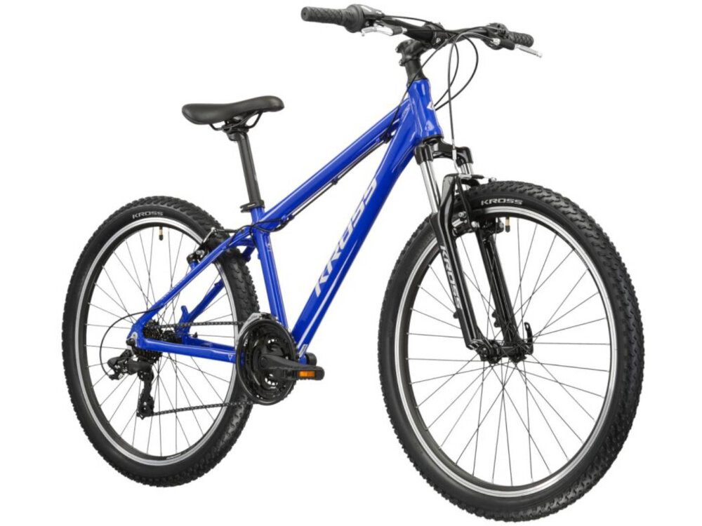 Rower górski MTB KROSS Hexagon 1.0 M17 26 cali męski Niebiesko-srebrny rower na białym tle widoczny od tyłu pod skosem rower typu hardtail przedni amortyzator KROSS ze skokiem 80 mm skutecznie tłumi drgania i wstrząsy płynna i stabilna jazda poprawia przyczepność kół kontrola nad rowerem wyższy poziom bezpieczeństwa i komfortu