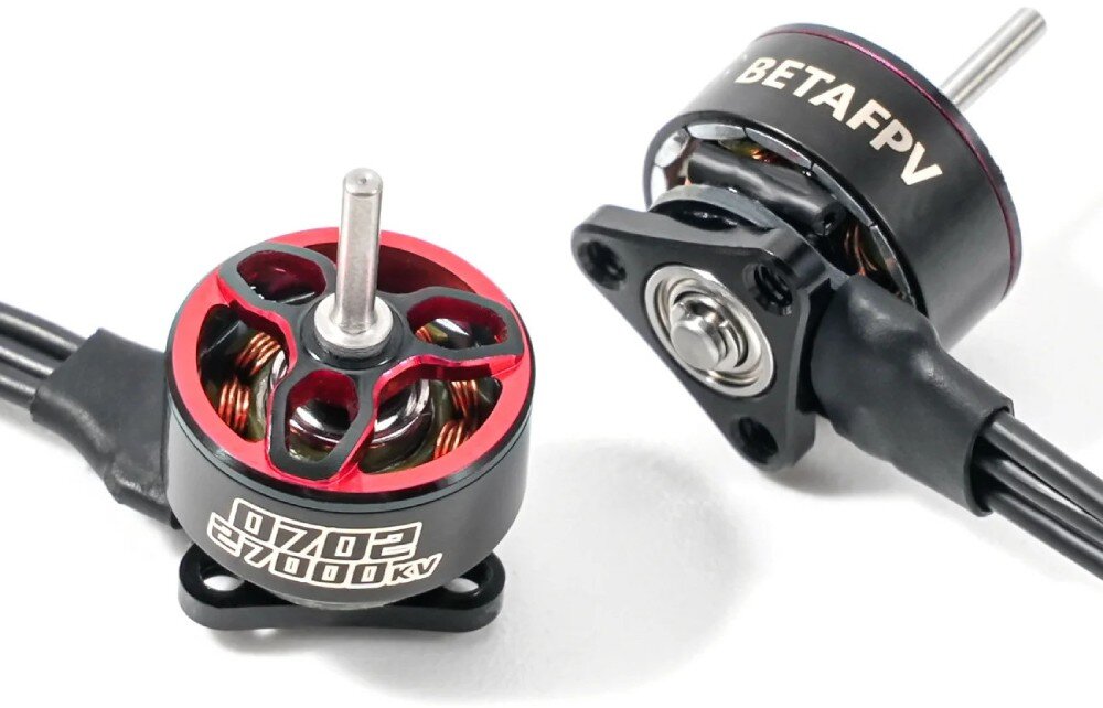 Silnik BETAFPV 0702 27000KV (4 szt.) parzyste dwa silniki bez osłon z czerwonymi akcentami i metalowymi wałkami