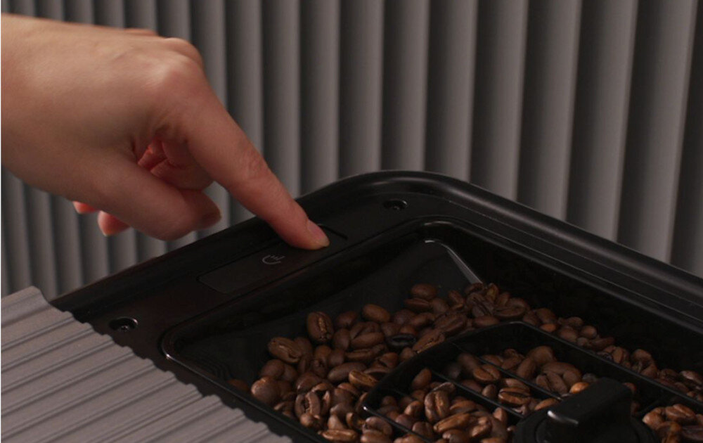 Pojemnik na kawę KITCHENAID KESRBHF Szczelna ochrona aromatu Szczelna pokrywka pomaga zachować smak i aromat bez potrzeby częstego dosypywania kawy