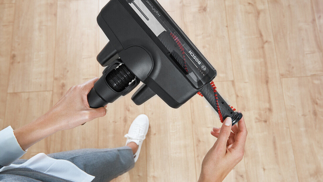 Odkurzacz BOSCH Unlimited 8 BCS8215HYG EasyClean Brush – Łatwe i szybkie czyszczenie wałka elektroszczotki możliwości wygoda komfort