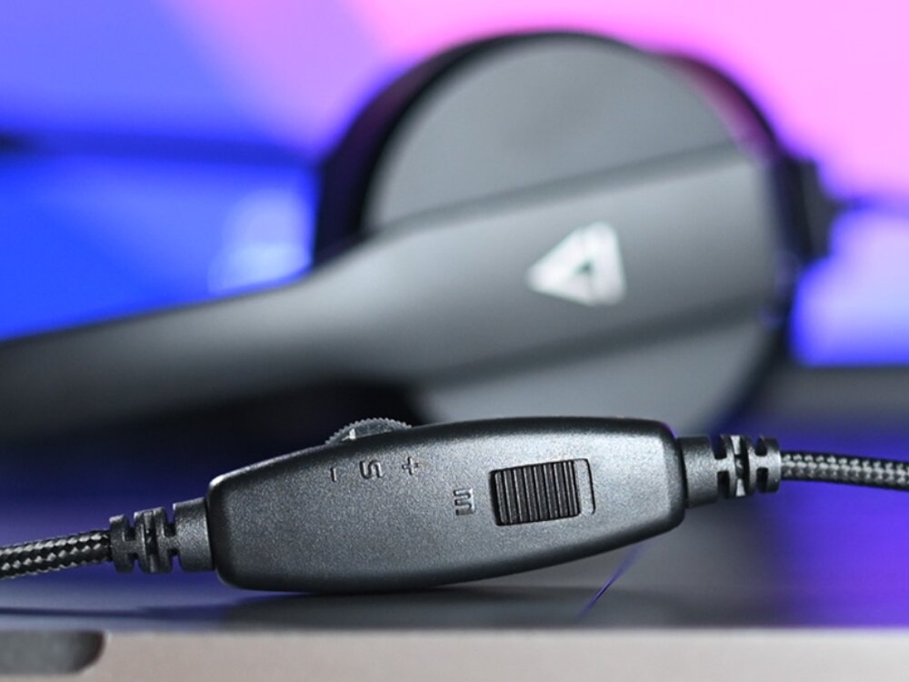 Słuchawki nauszne CREATIVE HS-230 wbudowany pilot regulacja głośności wyciszanie mikrofonu